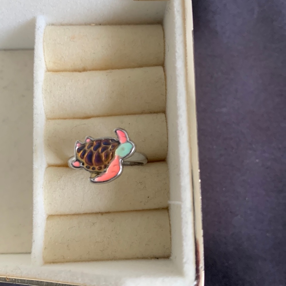 Turtle mood ring - Picture 1 of 3